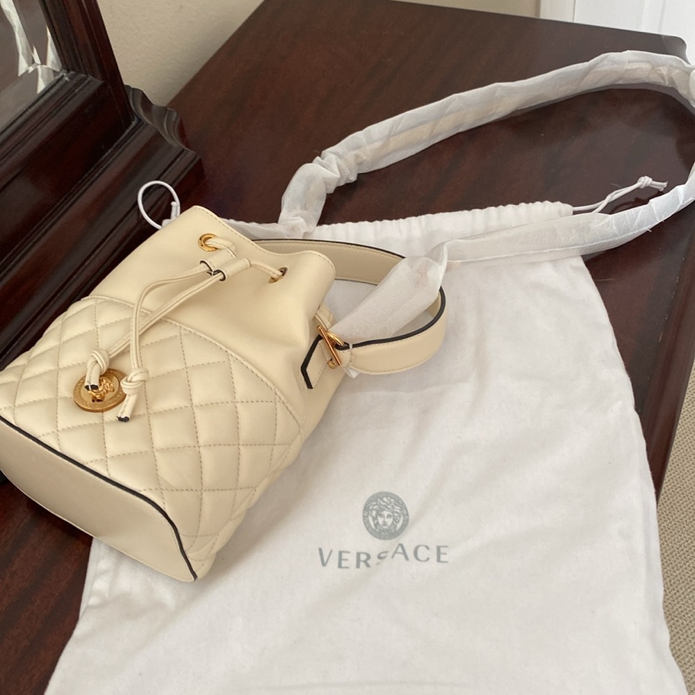 Versace Medusa Cream Quilted Lamb Leather Bucket Shoulder Bag - Picture 2 of 12